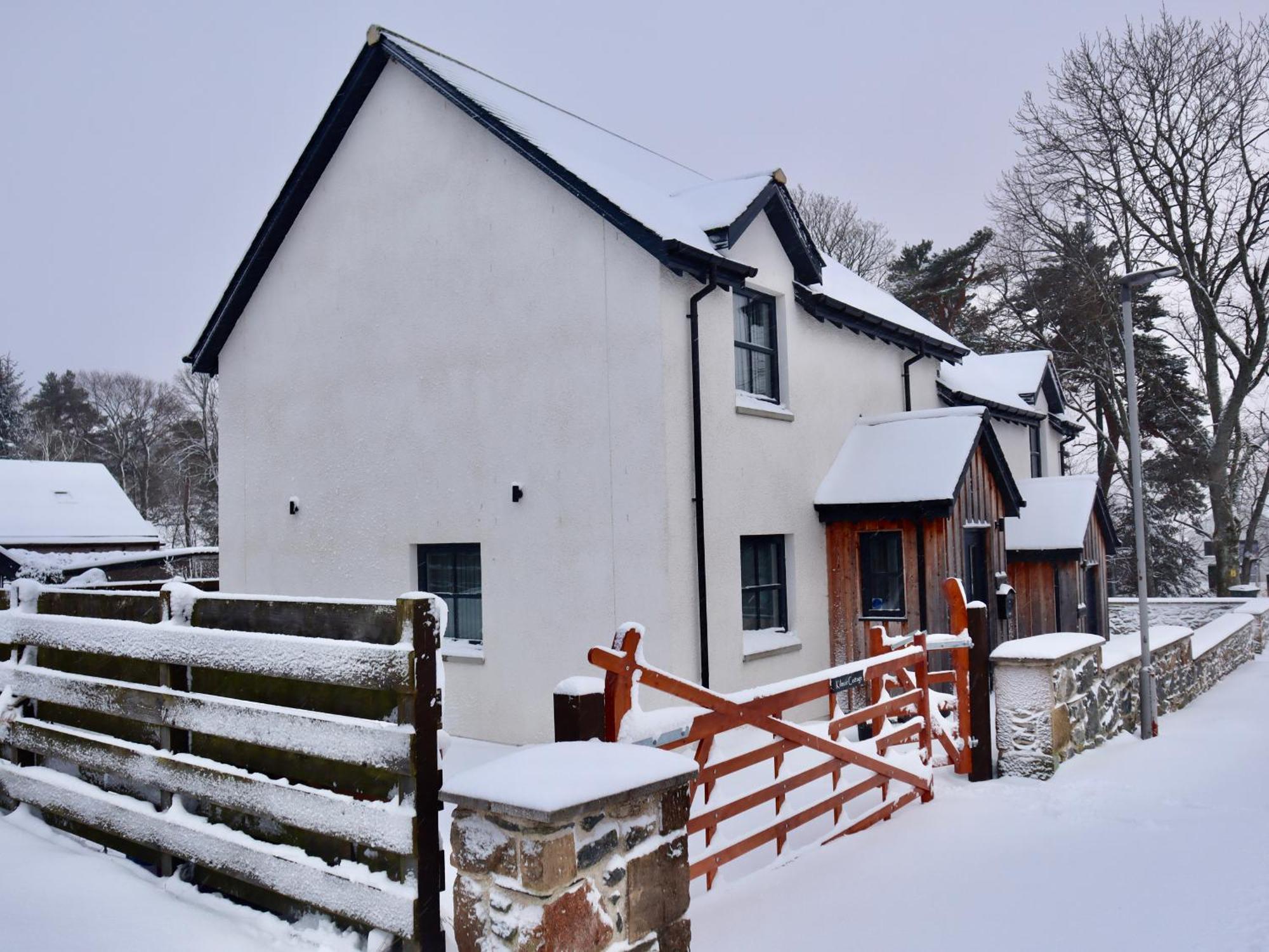 Kilmuir Cottage Tomintoul Exterior photo